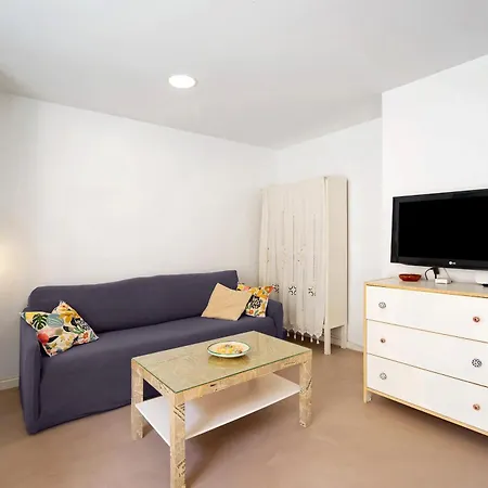 Casa Merced Apartment *